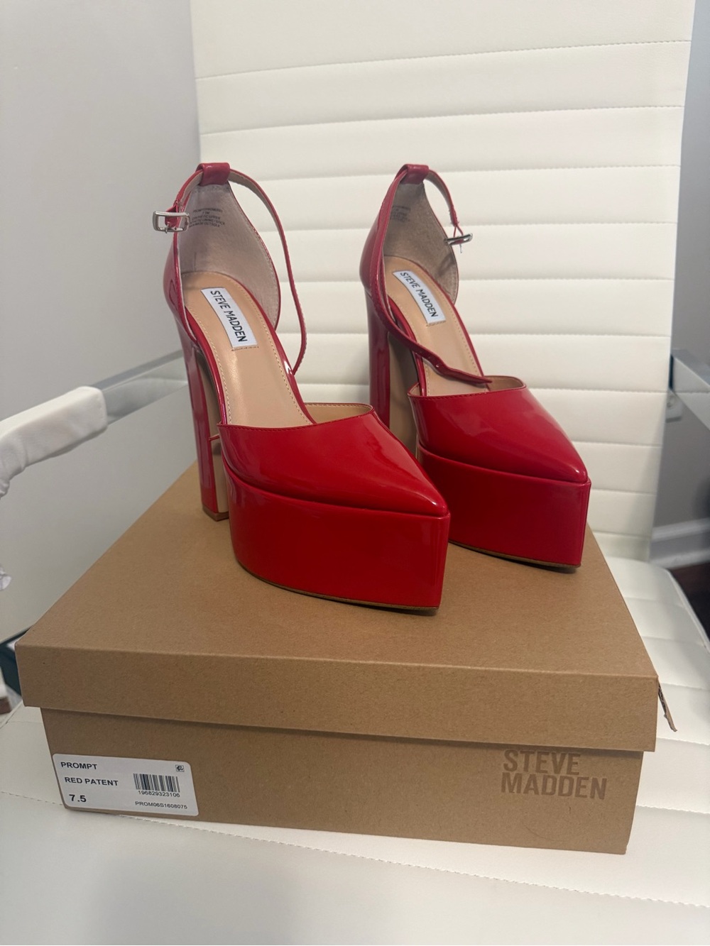 ,Steve Madden Red Pointed Slingback Heels